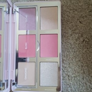 Natasha Denona Diamond & Blush Palette in Darya